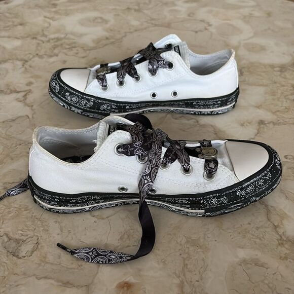 Rare Converse X Miley Cyrus Chuck Taylor All Star Sneakers Black & White Bandana - Picture 11 of 17